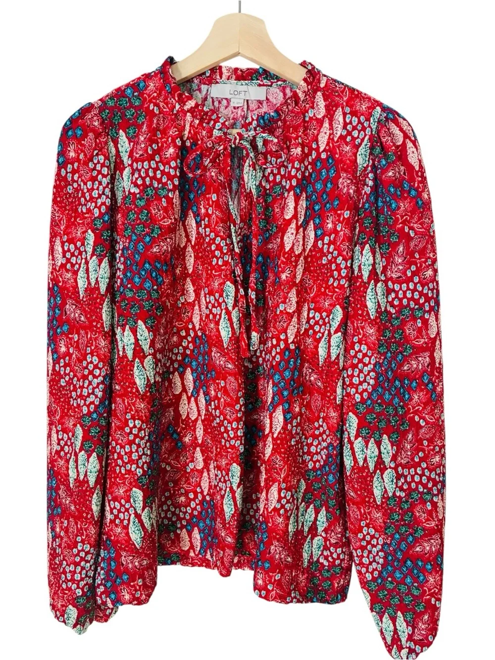 Ann Taylor LOFT Sz MEDIUM Red Garden Print Floral Tie-Neck Long-Sleeve Blouse - Picture 3 of 8